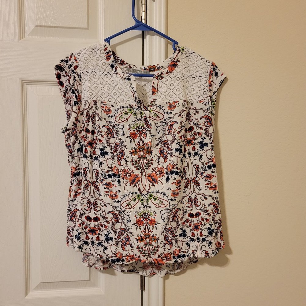 Danielrainn women's short sleeves shirt, size L